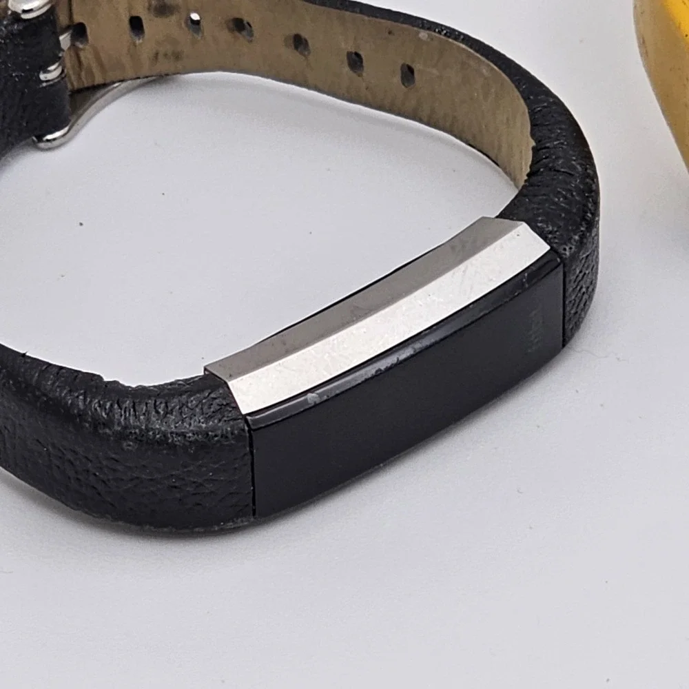 Activity Tracker/Fitbit Lot X 3